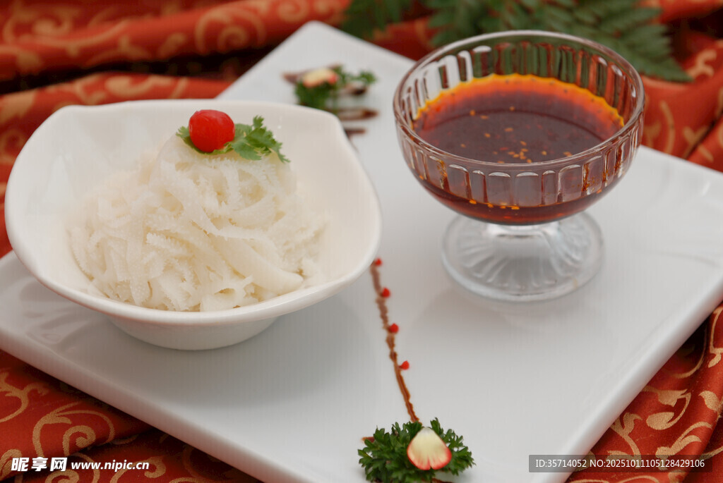 白米饭配特色酱汁