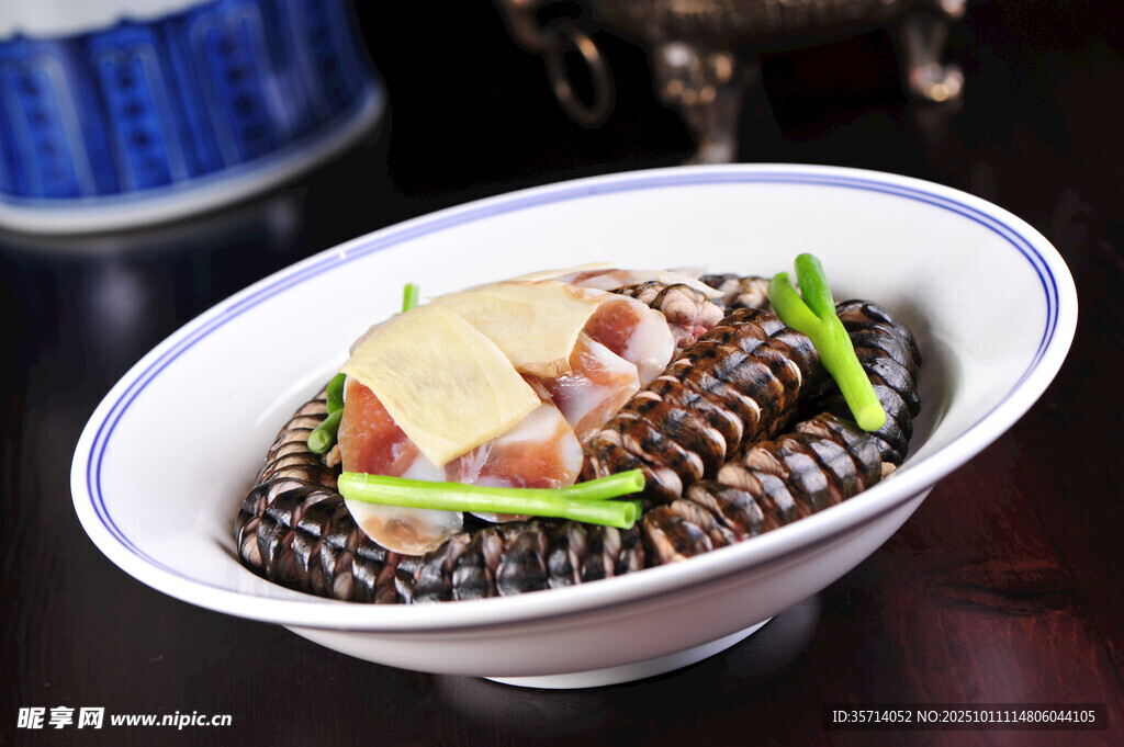 美味蕨根粉配多样食材