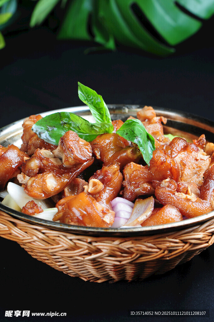 美味香炒鸡肉块