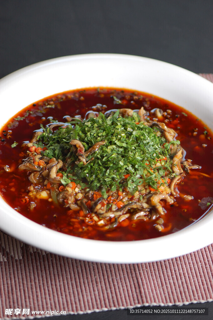 香辣诱人的红油凉拌菜