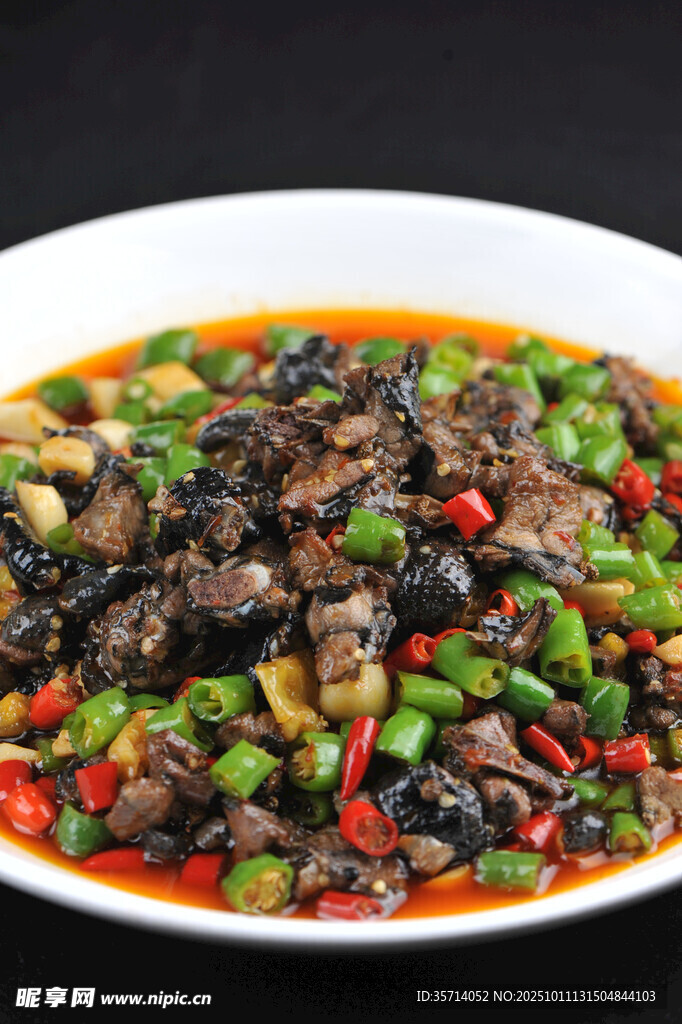 香辣美味爆炒黑山羊