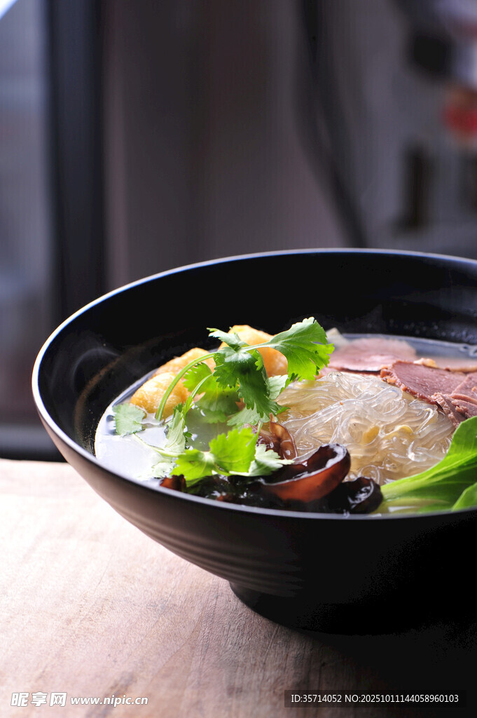 美味日式豚骨拉面