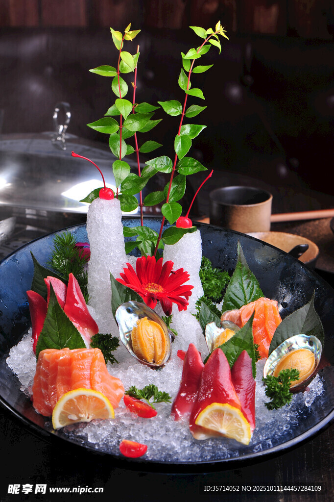 精致刺身拼盘视觉盛宴