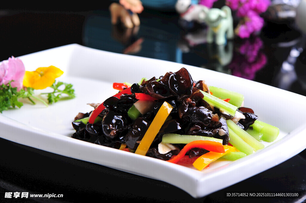 凉拌木耳蔬菜拼盘