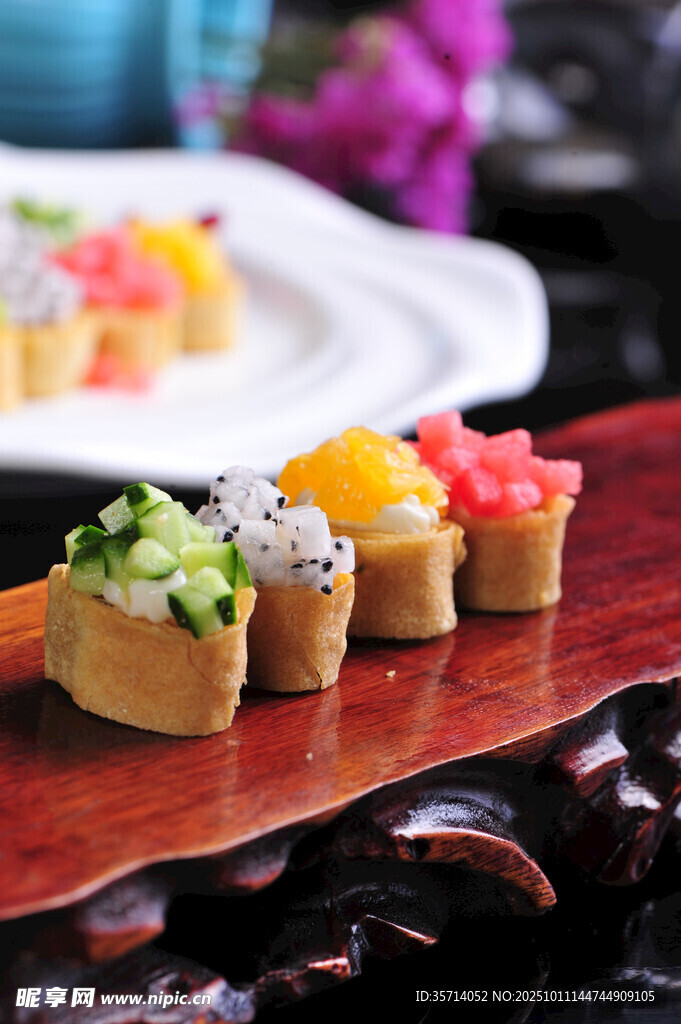精致美味的创意小食拼盘