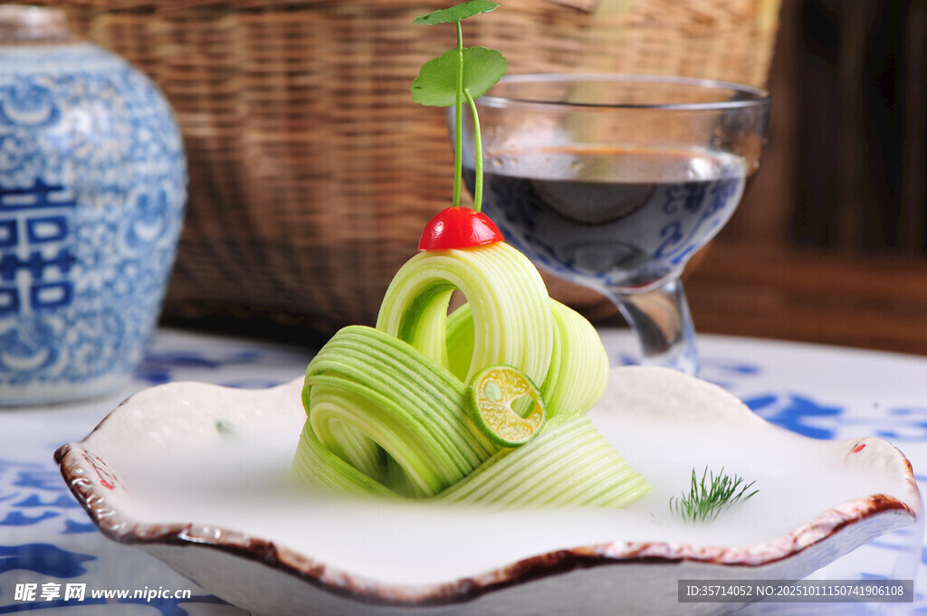 创意黄瓜雕花摆盘艺术