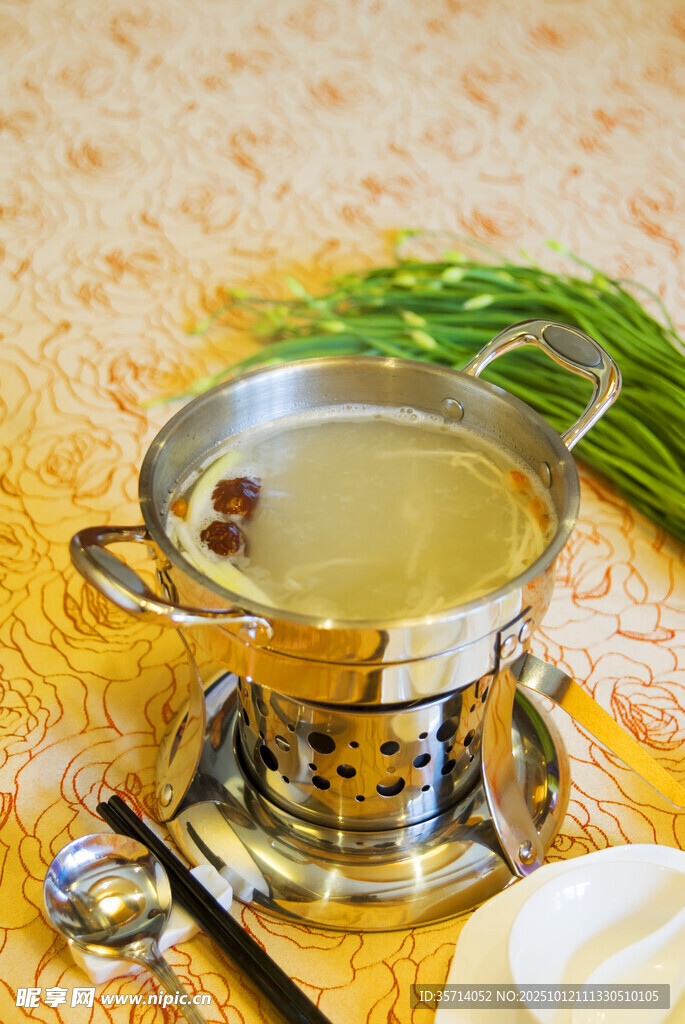单人小火锅清新养生汤底