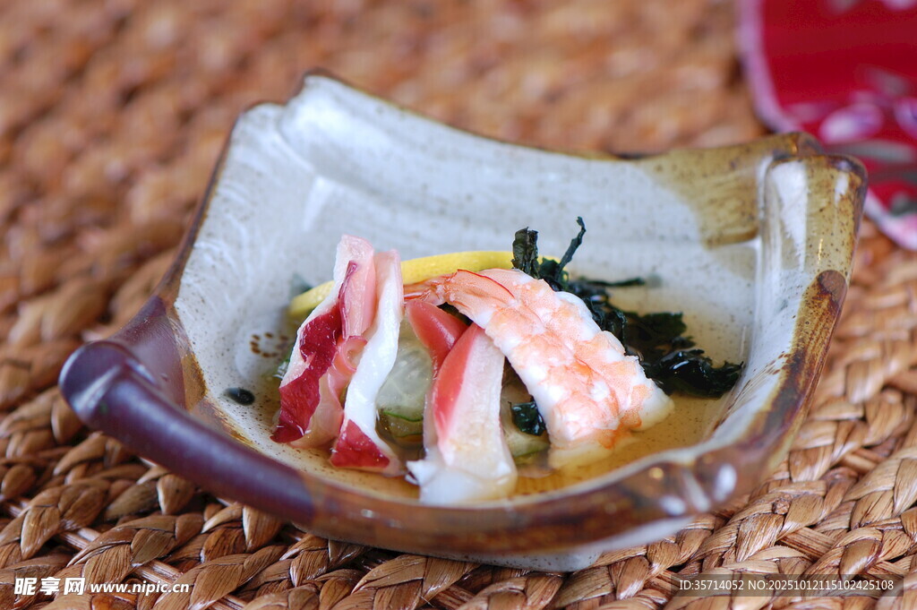 日式精致海鲜小食拼盘