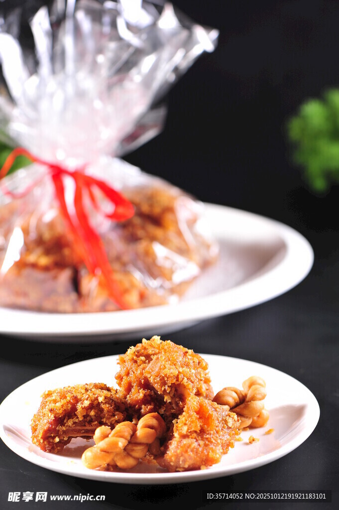 美味炸鸡与包装食品展示