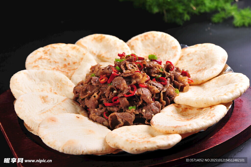 肉夹馍拼盘美味诱人