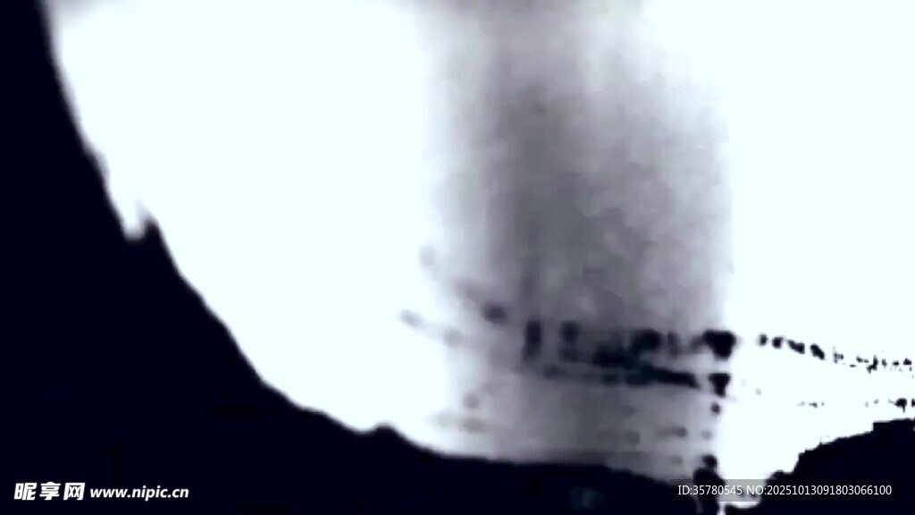 黑白抽象边缘画面