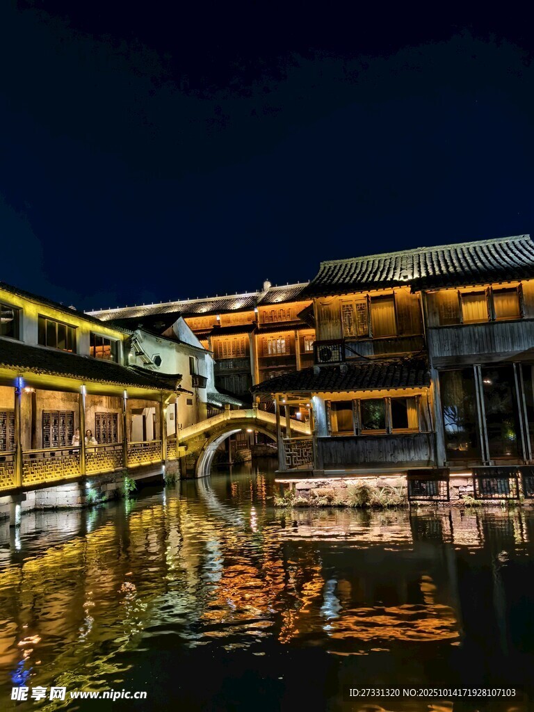 江南水乡夜景