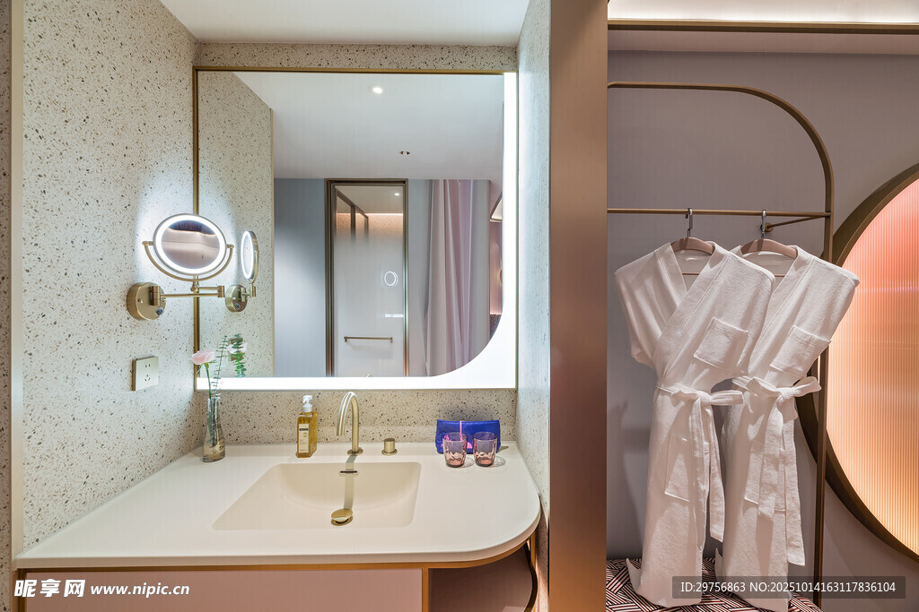 现代简约风浴室洗手台区域