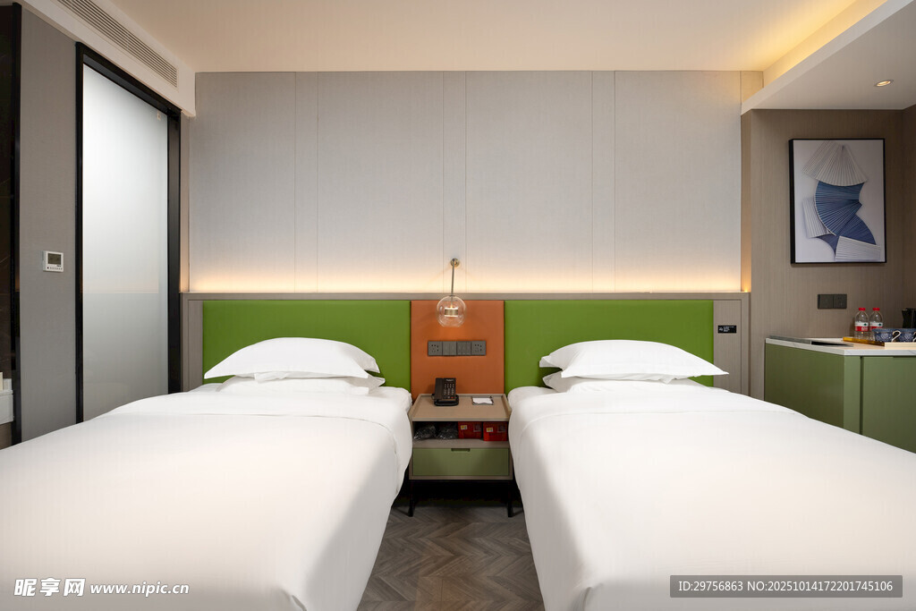 现代简约风格双床客房