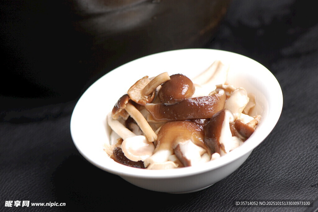 美味香菇炖豆腐