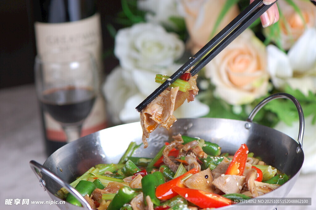 美味干锅菜肴诱人瞬间