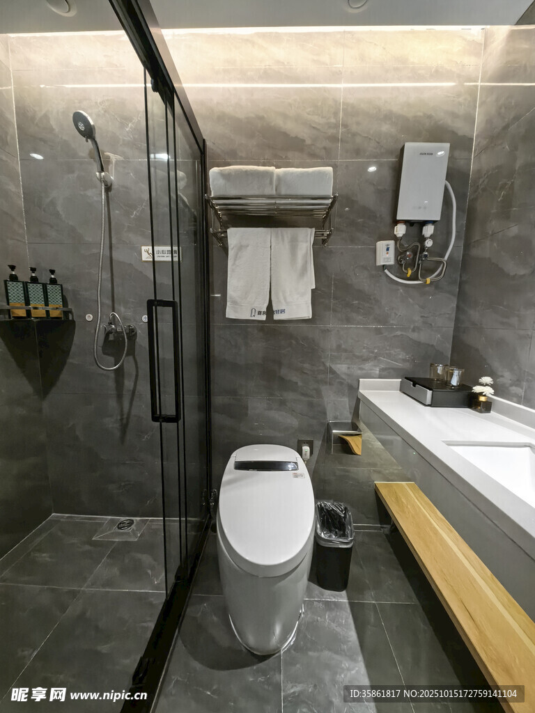 现代简约风卫生间设计