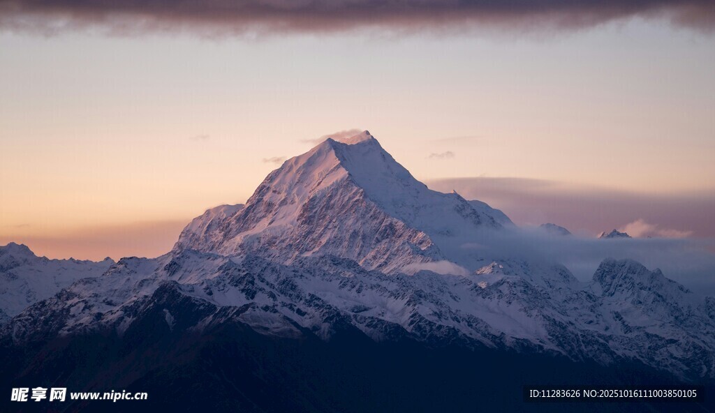 壮丽雪山美景
