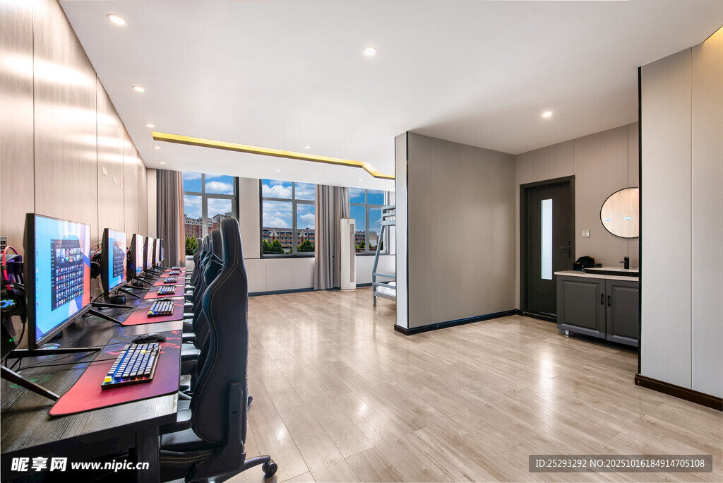 现代电竞风格室内办公空间