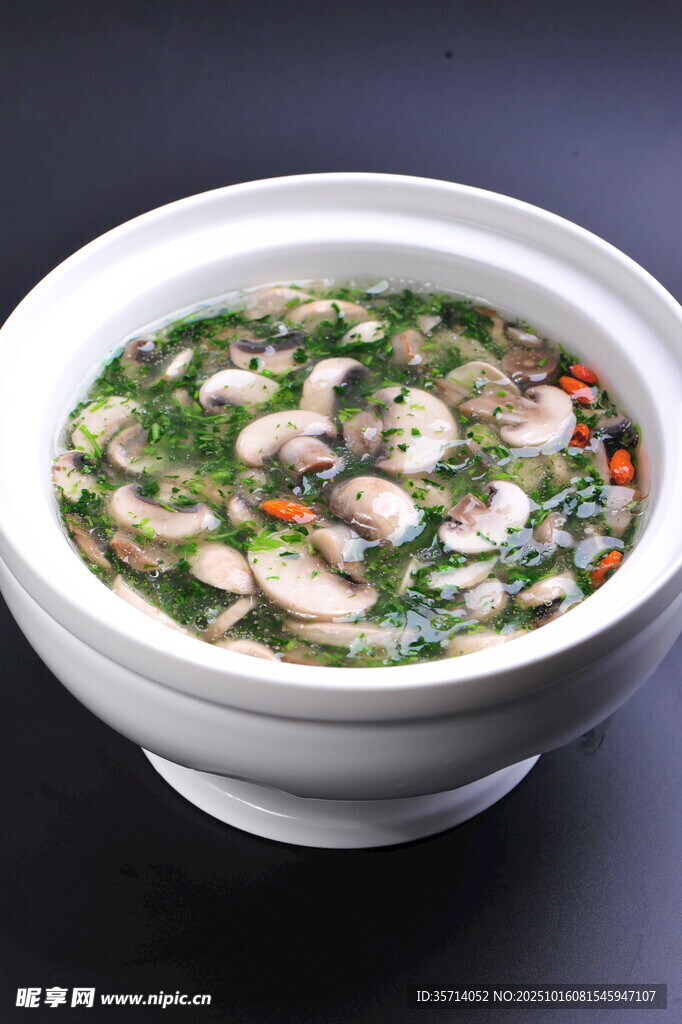 鲜香鱼片蔬菜汤