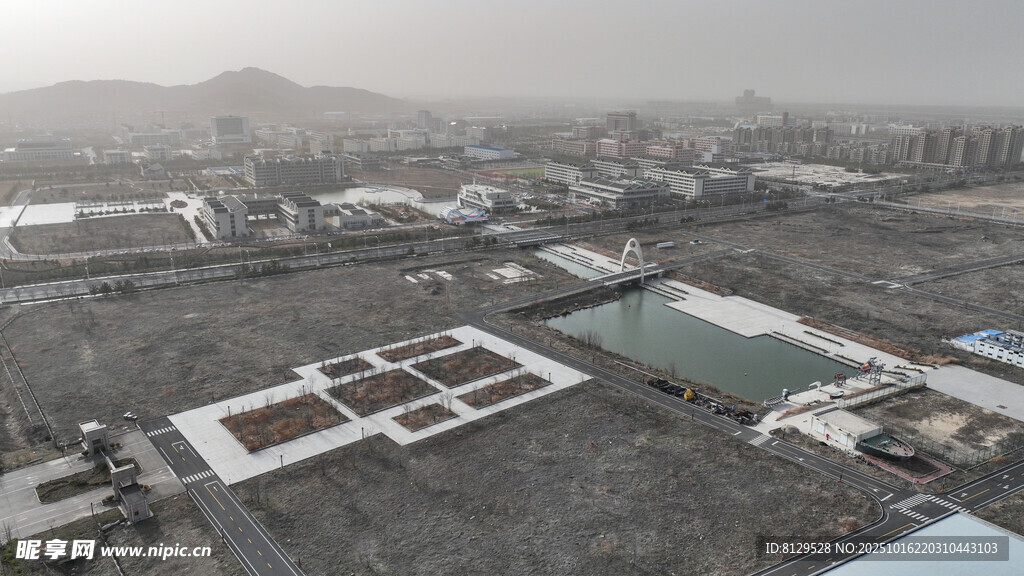 俯瞰城市工业建筑场景