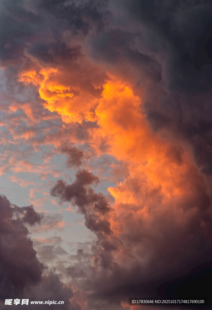 壮丽火烧云景观