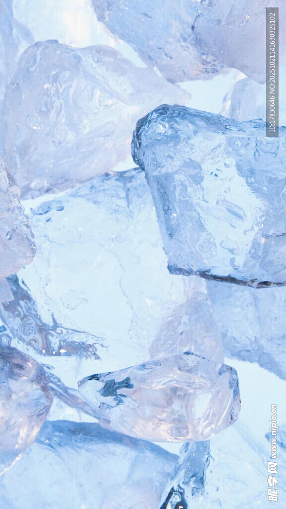 梦幻蓝色冰块特写