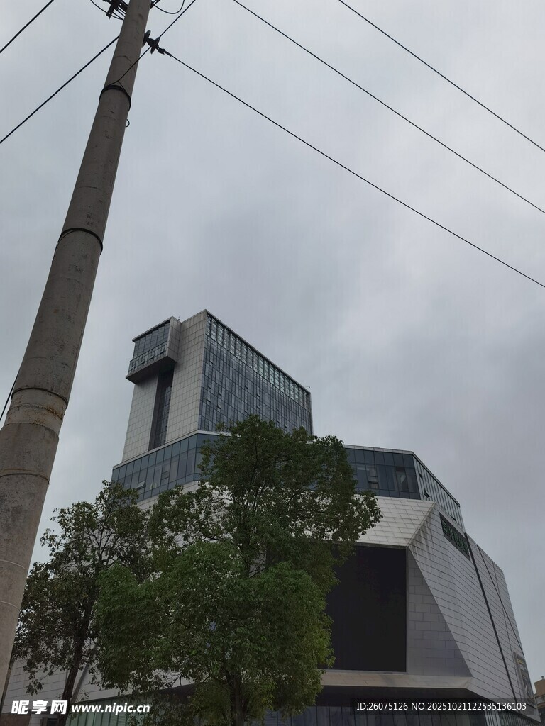 现代风格独特建筑外观