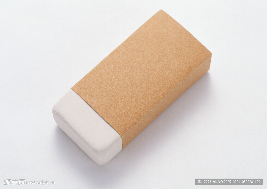 棕色纸盒配白色盒盖