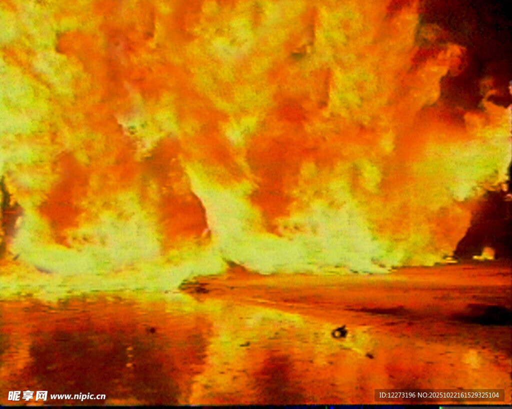 熊熊烈火燃烧的壮观场景