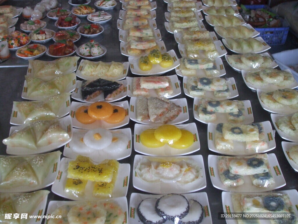 精美多样的摆盘美食