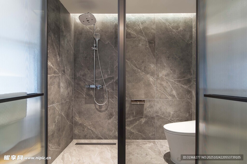 现代简约风浴室淋浴间