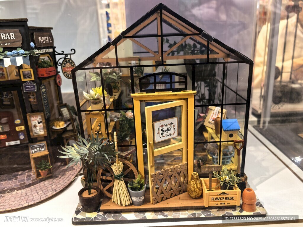 精致玻璃花房微景观摆件