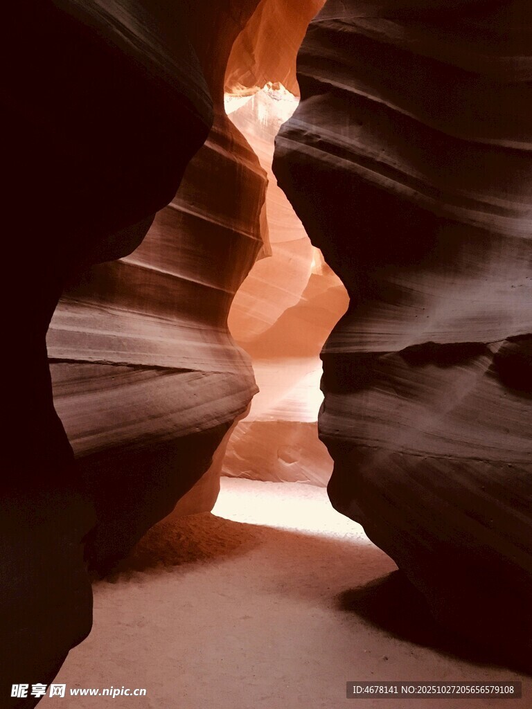 羚羊峡谷独特岩石景观