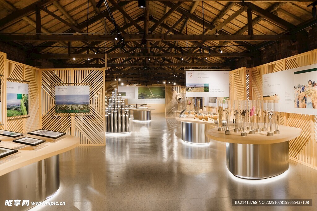 现代风格木质展厅空间