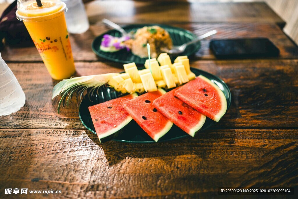 夏日缤纷水果拼盘