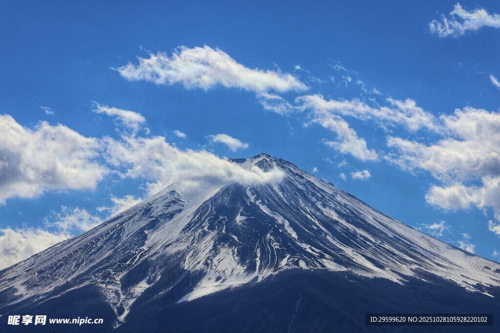 巍峨富士山 