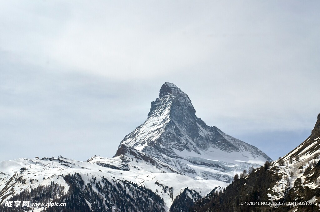马特洪峰壮丽雪景