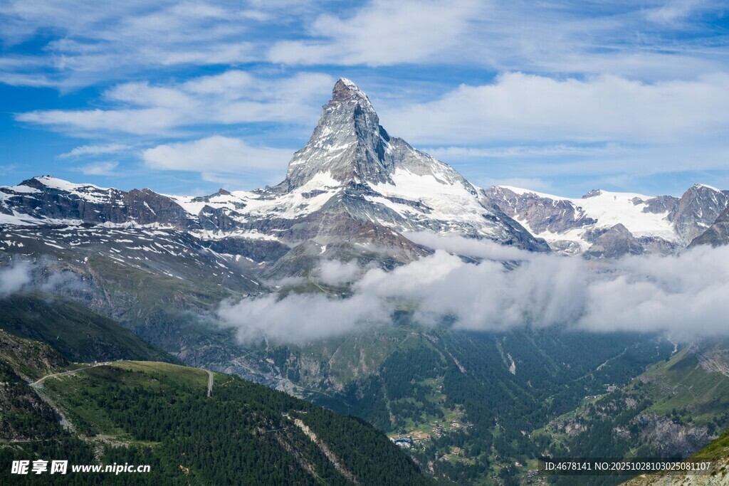 马特洪峰壮丽云海景观