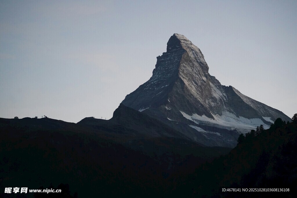 马特洪峰壮丽山峰景观