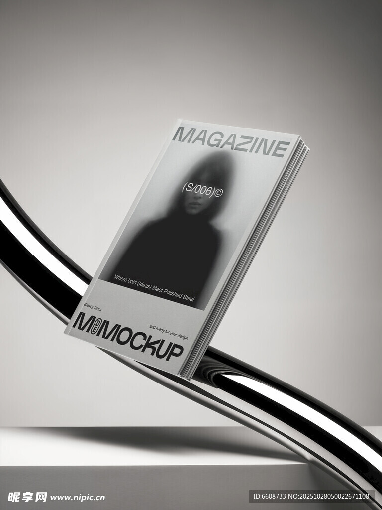 弯曲轨道上的影像卡片