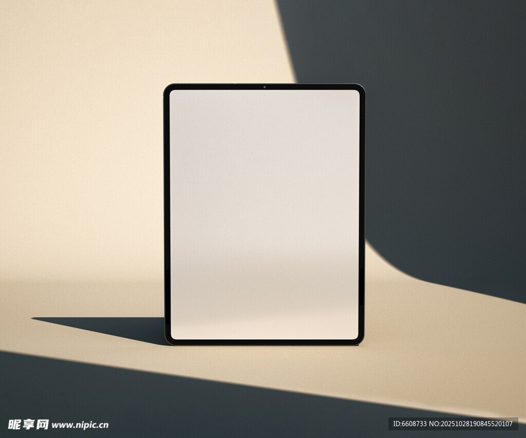 简约空白方形物件特写