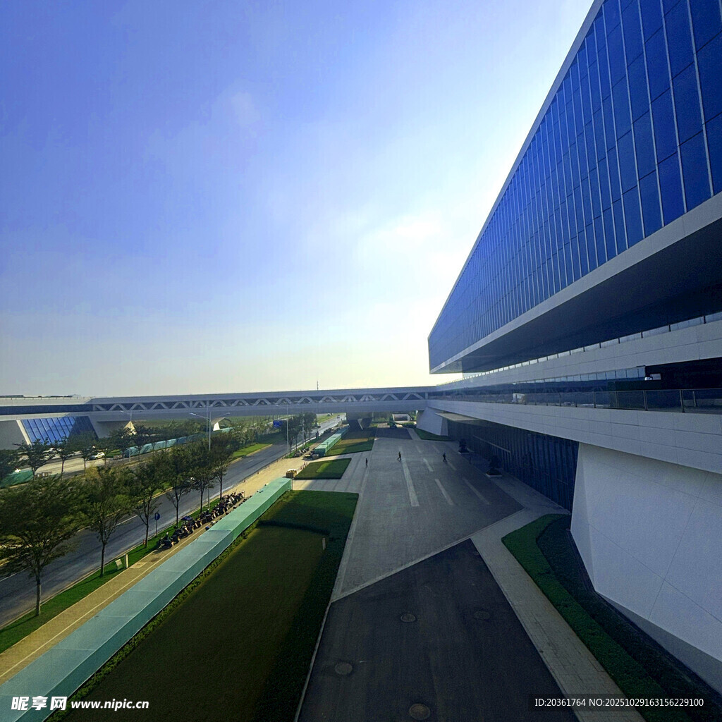 现代建筑与户外景观全景