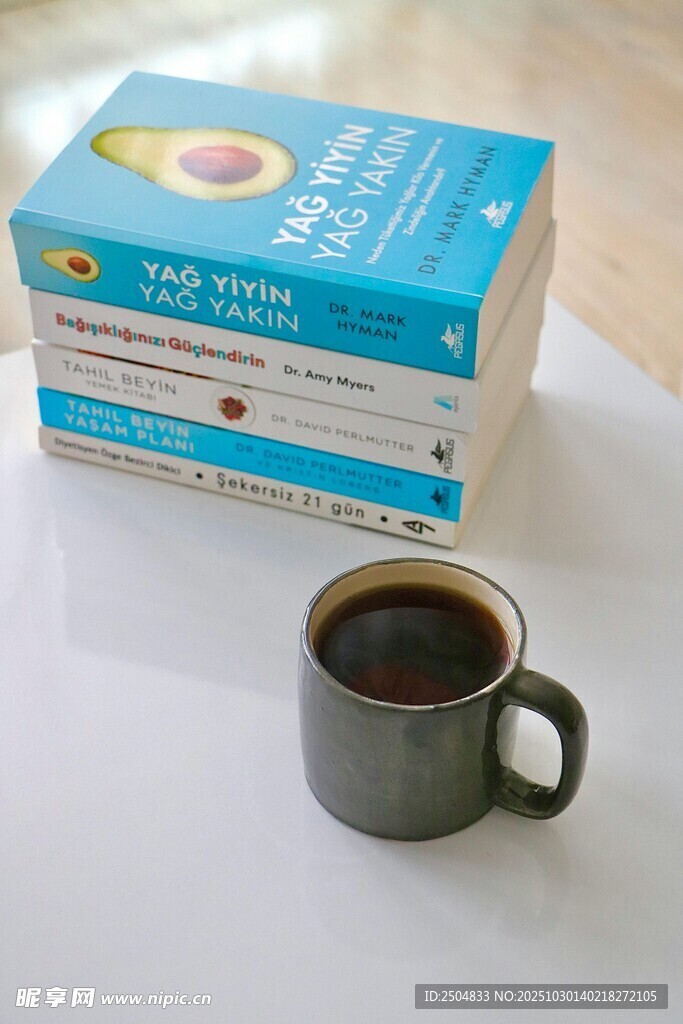 书籍与咖啡的惬意时光