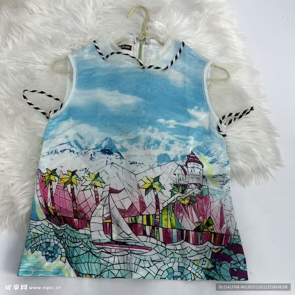 梦幻印花无袖童装上衣