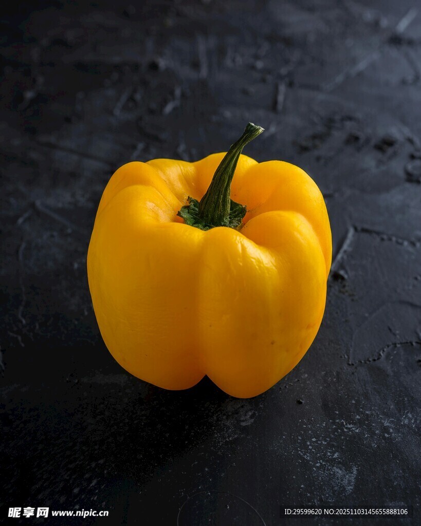 黄色甜椒静物特写