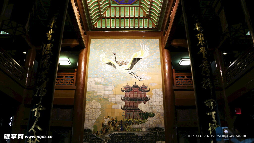 中式大厅精美壁画装饰