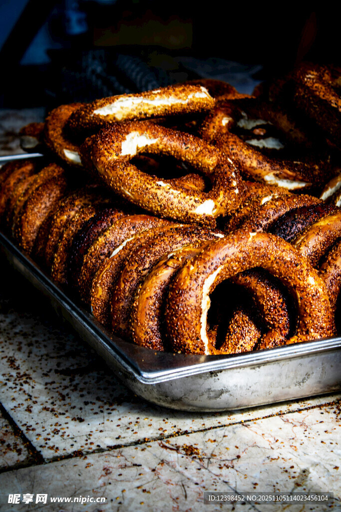 美味椒盐卷饼整齐摆放