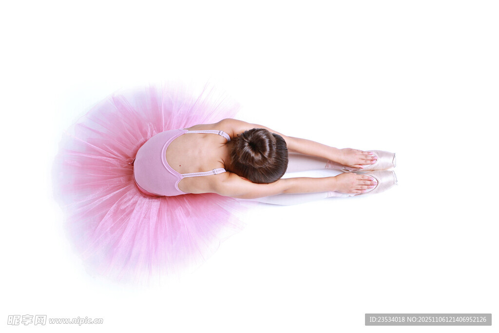 粉色芭蕾舞者优雅身姿
