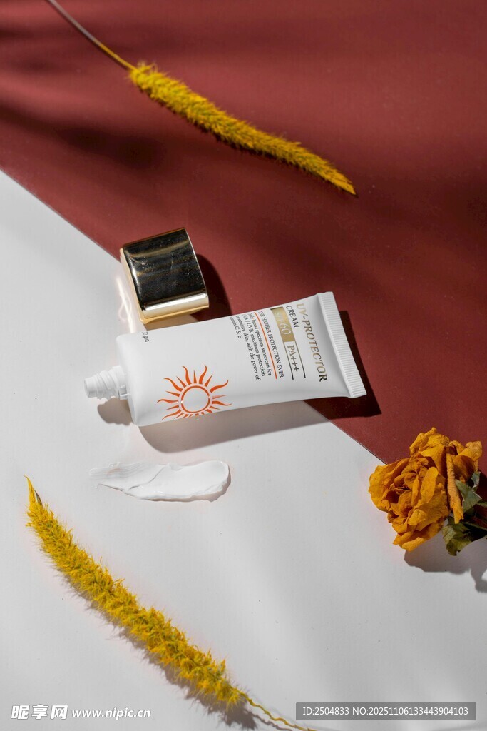 秋日美妆与自然元素组合